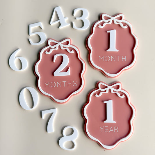 Framed Bow Interchangeable Milestone Set