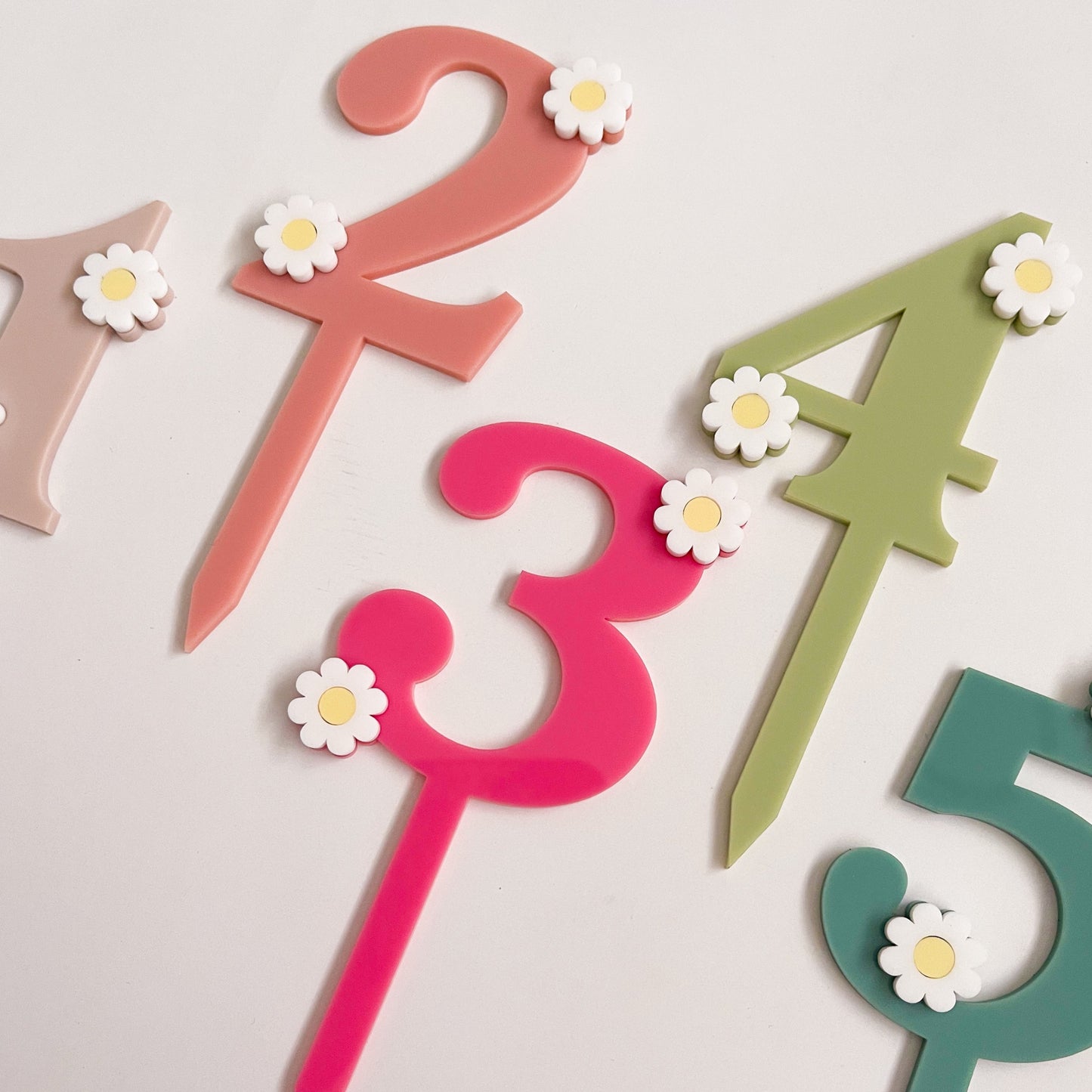 Number Daisy Cake Topper